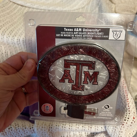 Lot of 2 Texas A&M items, nightlight and a tumbler - Picture 5 of 7